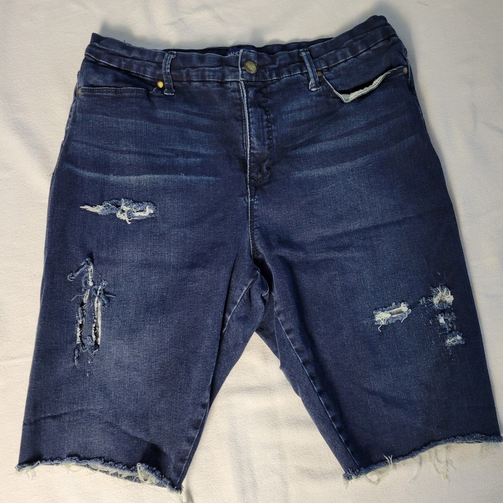 Bandolino Smooth Operator Dark Wash Distressed Bermuda Denim Shorts Women 16